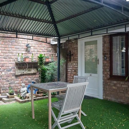 Earthbound Guest House Oudtshoorn Exterior foto