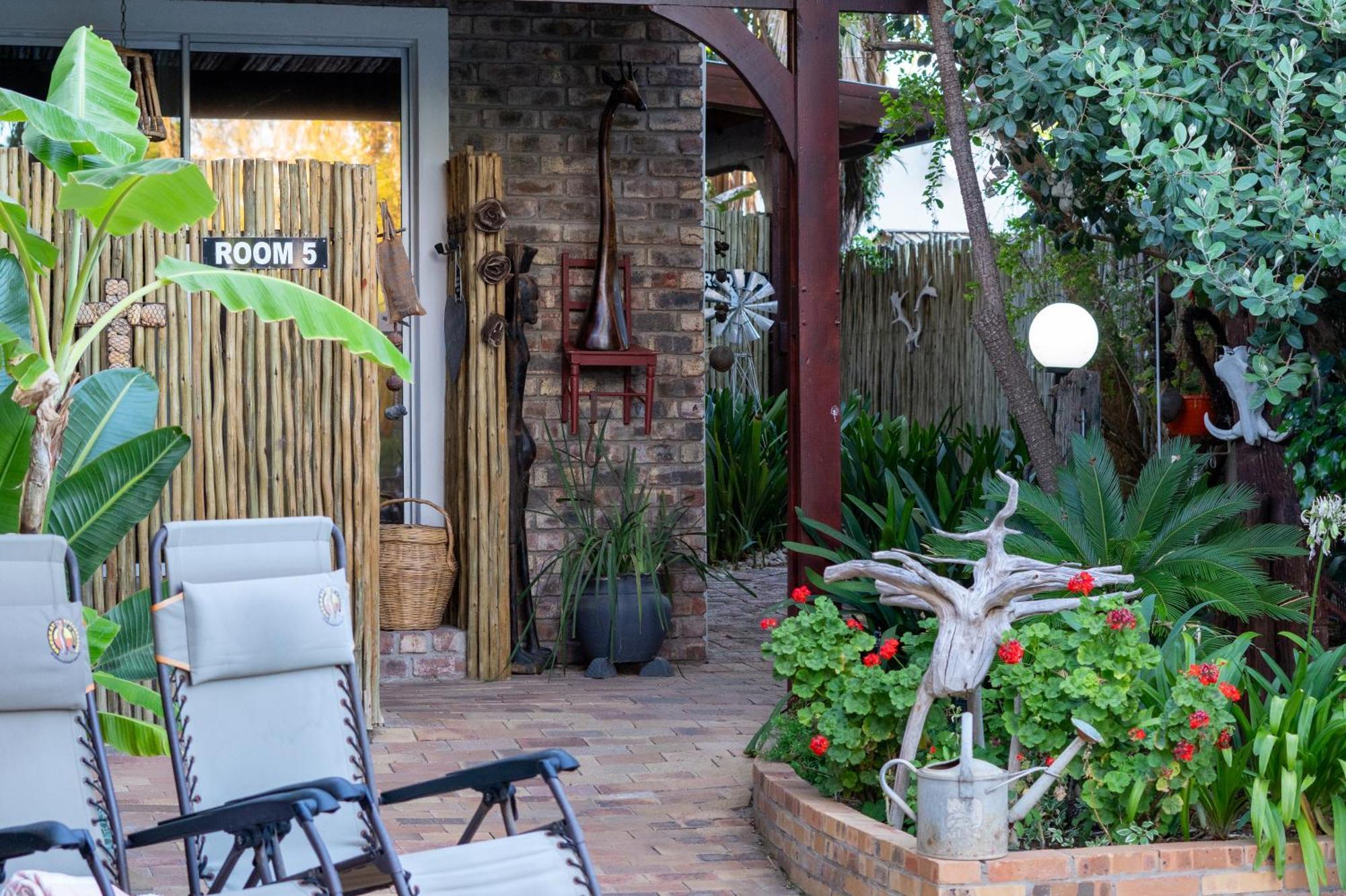 Earthbound Guest House Oudtshoorn Exterior foto